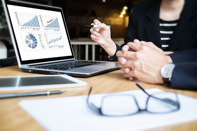 موجات اليوت هي احدى النظريات التي تقول ان الاسواق المالية يمكن توقعه حركتها