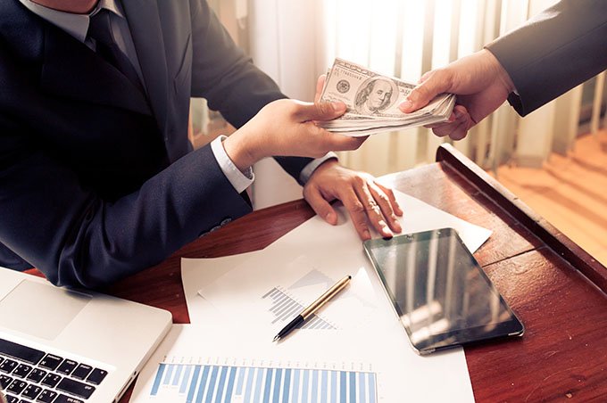 ما يجب مراعاته عند اختيار وسيط